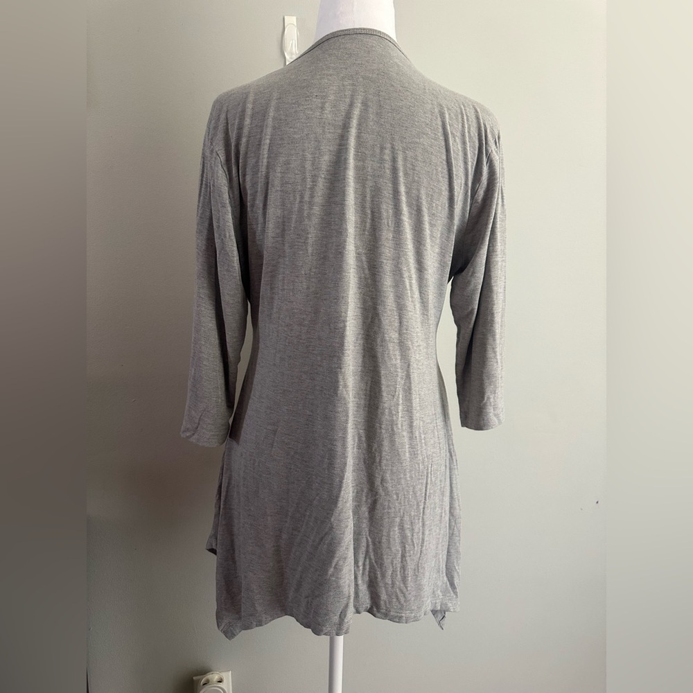 SOFT SURROUNDINGS Womens Knit TOP 3/4 Sleeve GRAY Embroidered Size M - Picture 3 of 7